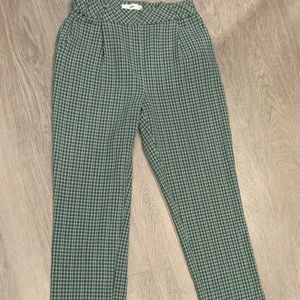 💗3/$15 💗 Simon’s TWIK Women’s XS green elastic waist cuffed pant.  Gently Worn